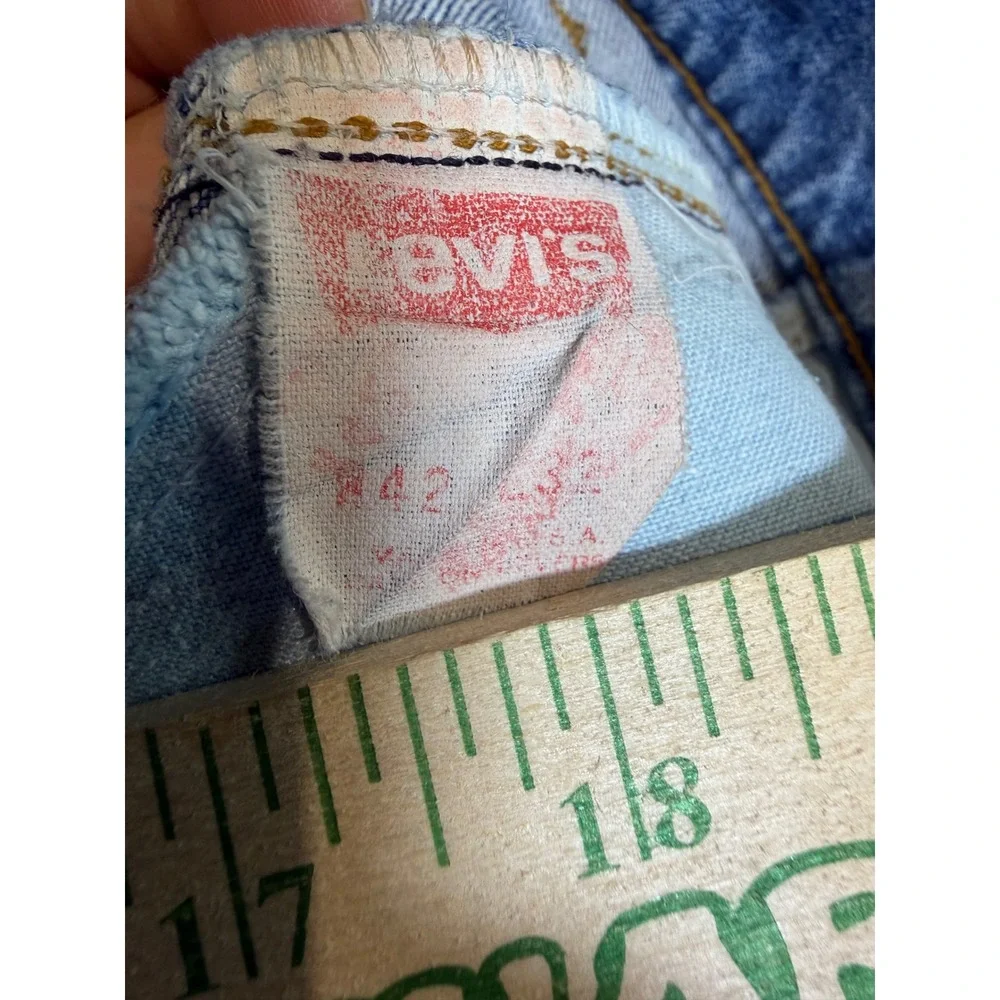 Levis 509 Jeans Mens 42x32 Medium Wash Straight Leg Vintage USA Made